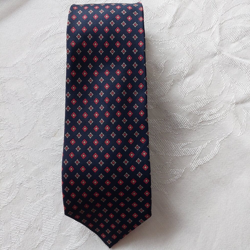 Tino Cosma Milano 100% silk necktie with a red and white dot pattern, 3"